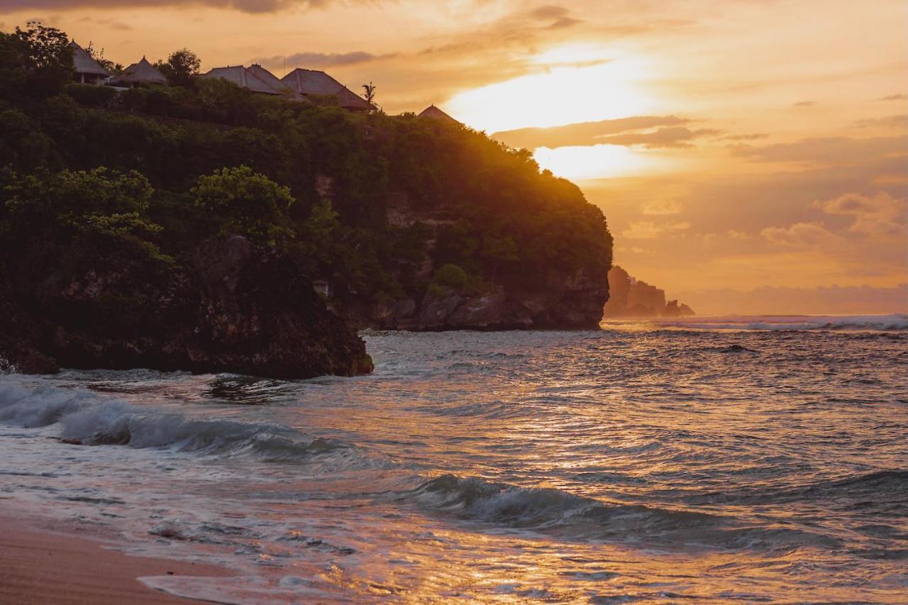 Legends Beachfront Resort Uluwatu Dış mekan fotoğraf